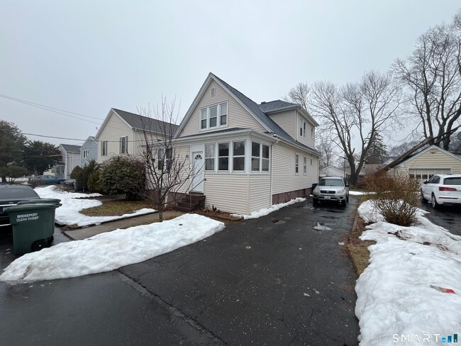 83 Berkeley Pl in Bridgeport, CT - Building Photo - Building Photo