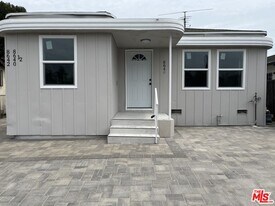 8640 Baring Cross St in Los Angeles, CA - Building Photo