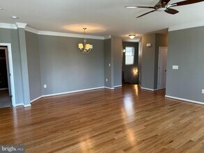 44133 Peirosa Terrace in Chantilly, VA - Building Photo - Building Photo
