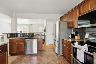 10106 W 91st St in Overland Park, KS - Building Photo - Building Photo