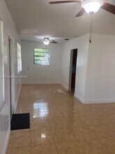 10110 Pan American Dr in Cutler Bay, FL - Building Photo - Building Photo