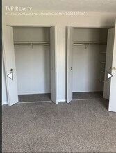 123 Fox Hill Ln in Elyria, OH - Building Photo - Building Photo