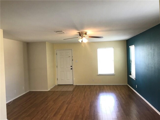 229 Katy B Ln in Bastrop, TX - Building Photo - Building Photo