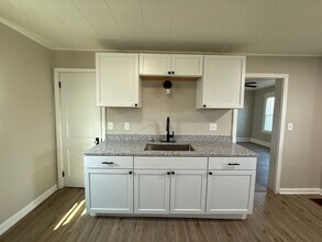 6130 Beniteau St in Detroit, MI - Building Photo - Building Photo