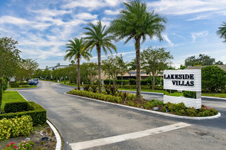 Lakeside Villas in Orlando, FL - Building Photo - Building Photo