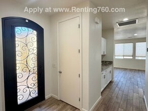 56815 29 Palms Hwy in Yucca Valley, CA - Building Photo - Building Photo