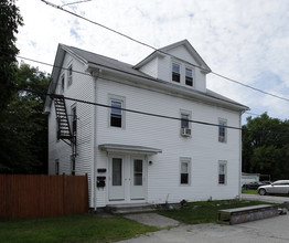 6 Howard St in Cranston, RI - Building Photo - Building Photo