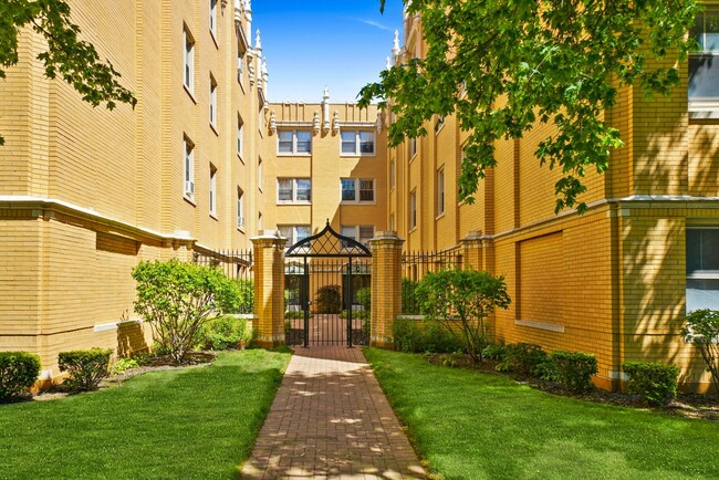 property at 1925 Grove Ave