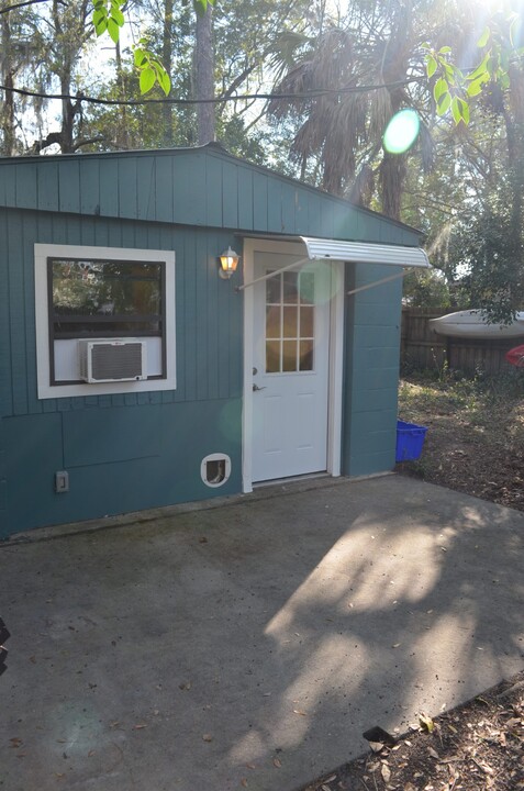 1924 NW 12th Terrace in Gainesville, FL - Building Photo