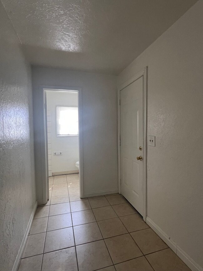 401 Barstow Rd in Barstow, CA - Building Photo - Building Photo