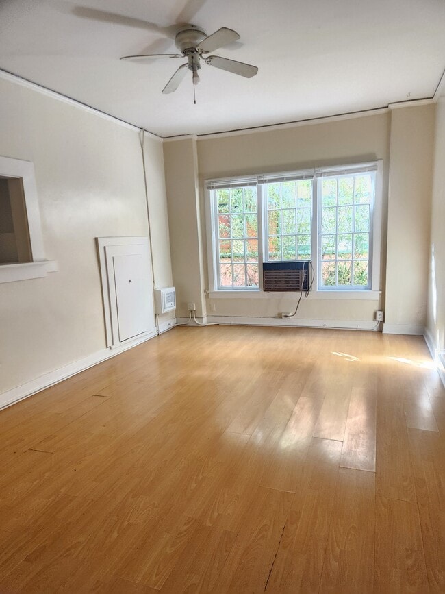 1825 Ivar Ave, Unit 102