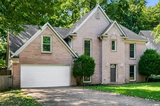 2703 Twisted Oak Cove N in Memphis, TN - Building Photo - Building Photo