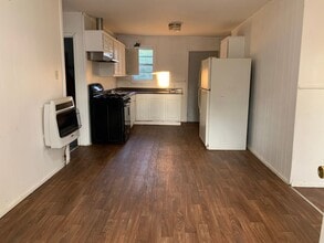 12547 Chapman Rd in Tyler, TX - Building Photo - Building Photo