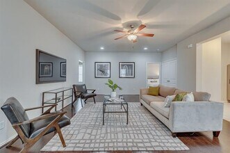 2536 S University Dr in Fort Worth, TX - Foto de edificio - Building Photo