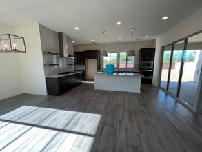 3414 E Valencia Dr in Phoenix, AZ - Building Photo - Building Photo