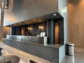 8 Interchange Wy in Vaughan, ON - Building Photo - Building Photo