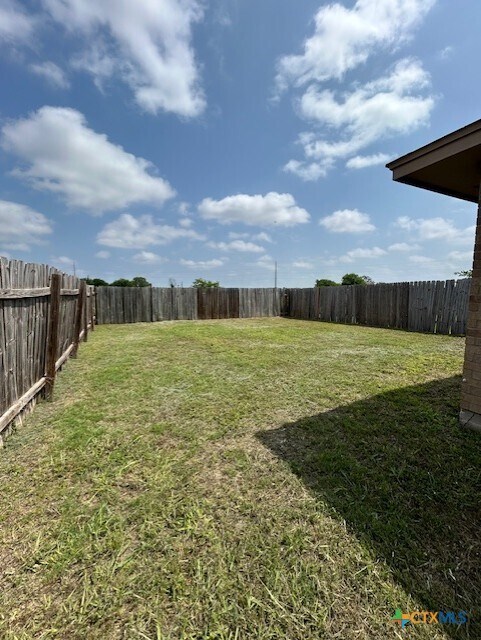 property at 3907 Edgefield St
