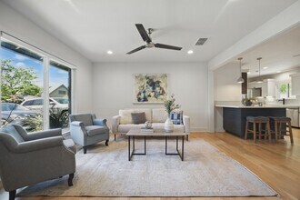 8101 Mullen Dr in Austin, TX - Building Photo - Building Photo