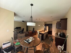 2701 Easter Ave in Dallas, TX - Building Photo - Building Photo