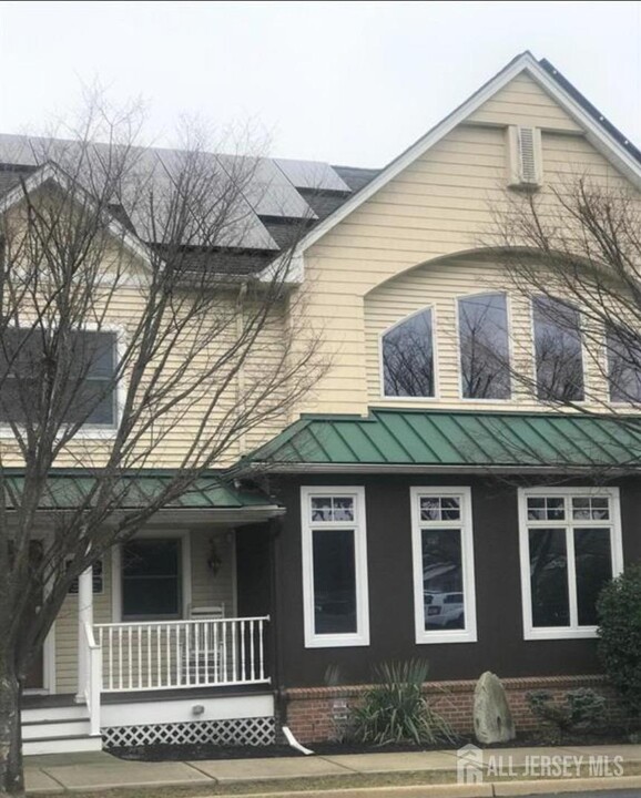 83 N Main St in Milltown, NJ - Foto de edificio