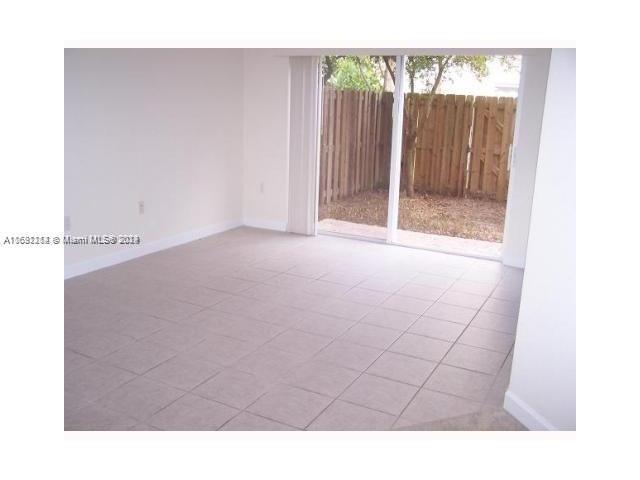 21937 SW 93rd Pl in Cutler Bay, FL - Building Photo - Building Photo