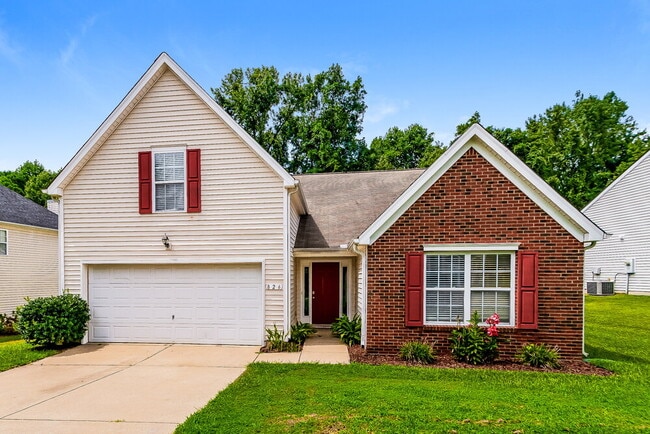 property at 826 Red Oak Tree Dr