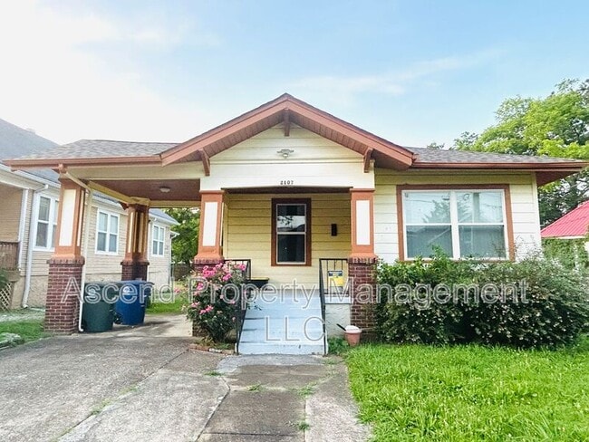 property at 2107 Oak St