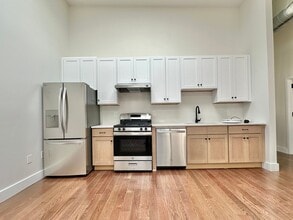 402 Crown St in New Haven, CT - Building Photo - Building Photo