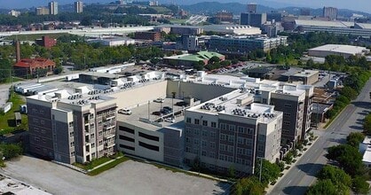 17 Broad in Chattanooga, TN - Foto de edificio - Building Photo