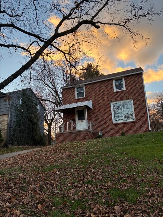 326 Poplar St in Mansfield, OH - Foto de edificio