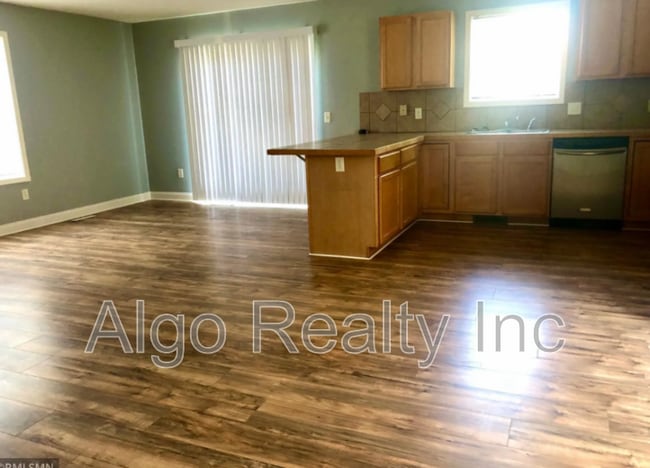 1426 N Morgan Ave in Minneapolis, MN - Building Photo - Building Photo