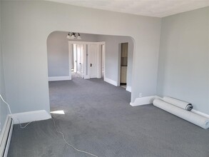 356 Orient Ave in Pawtucket, RI - Building Photo - Building Photo