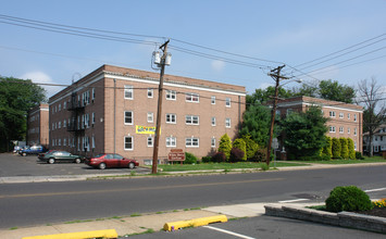 White Horse Gardens in Trenton, NJ - Building Photo - Building Photo