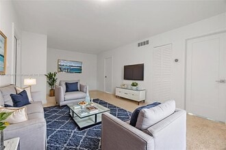 421 SW 9th St in Miami, FL - Building Photo - Building Photo