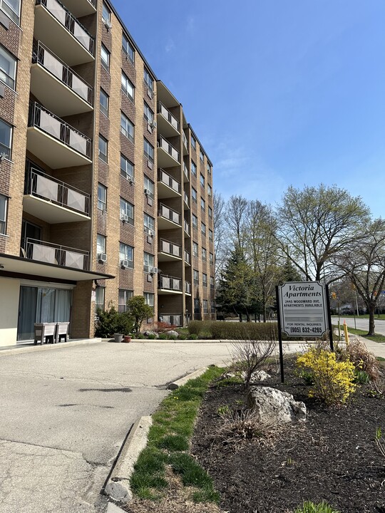Victoria Apartments in Burlington, ON - Building Photo