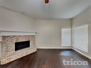 214 Bob White Dr in Red Oak, TX - Building Photo - Building Photo