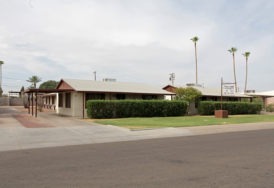 61-73 W Oakland St in Chandler, AZ - Building Photo