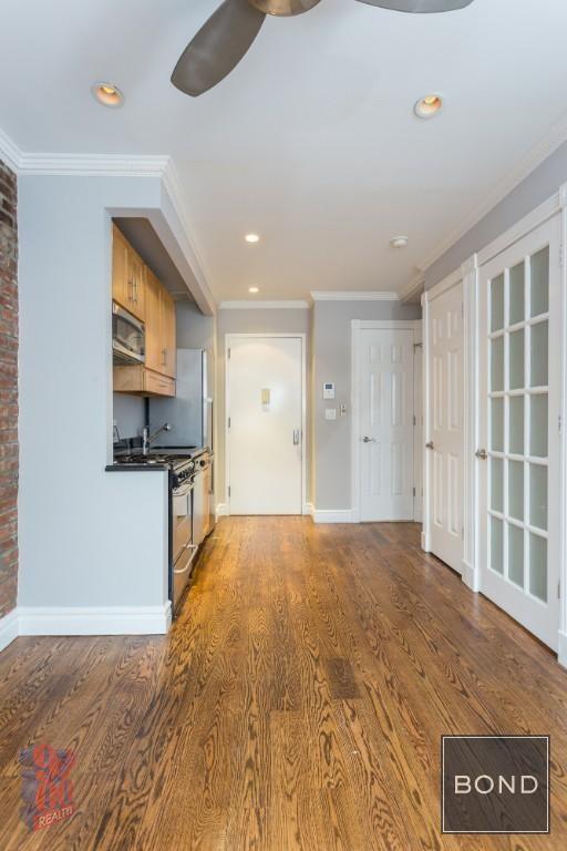 424 E 9th St in New York, NY - Building Photo - Building Photo