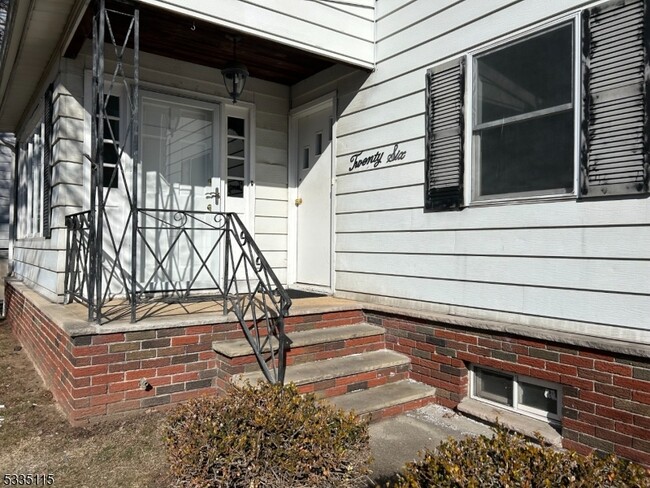 24 Wallace St in Belleville, NJ - Building Photo - Building Photo