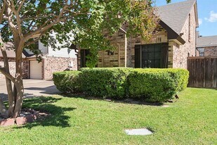 3420 Briaroaks Dr in Garland, TX - Building Photo