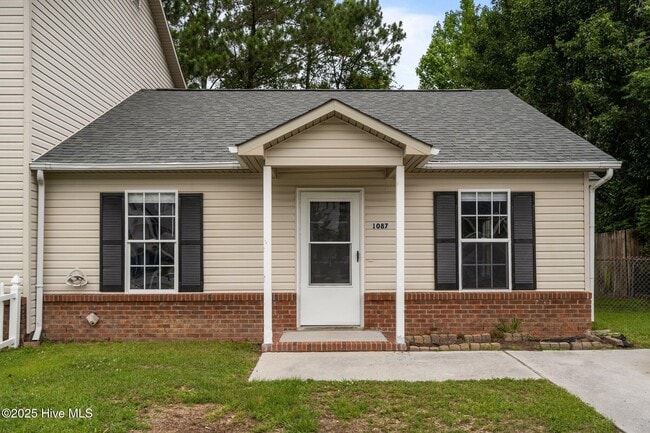 property at 1087 W Pueblo Dr