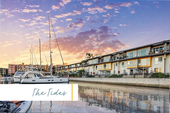 Marina Harbor in Marina Del Rey, CA - Foto de edificio - Building Photo