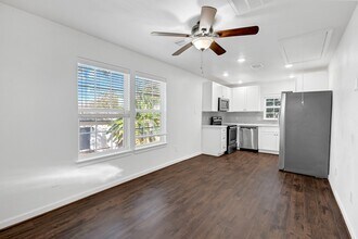 311 Clifton St in Houston, TX - Building Photo - Building Photo