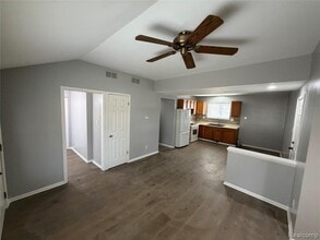 19445 Inkster Rd in Livonia, MI - Building Photo - Building Photo