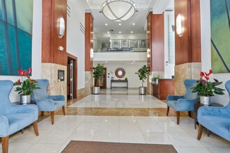 488 E Ocean Blvd, Unit 1016 in Long Beach, CA - Building Photo - Building Photo