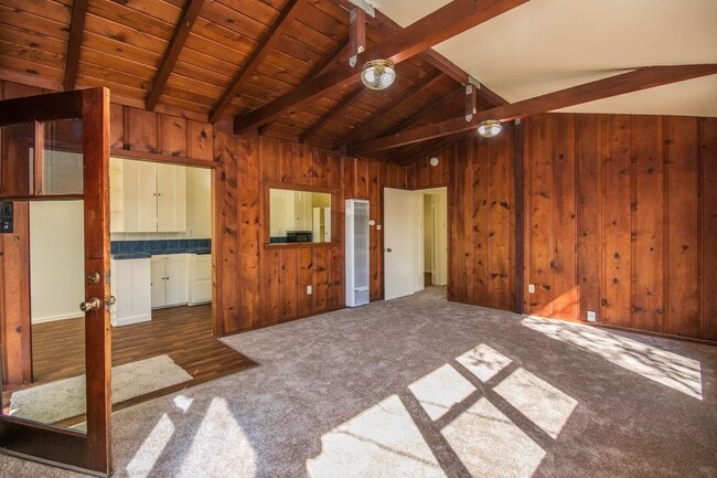 property at 320-320 N Citrus Ave