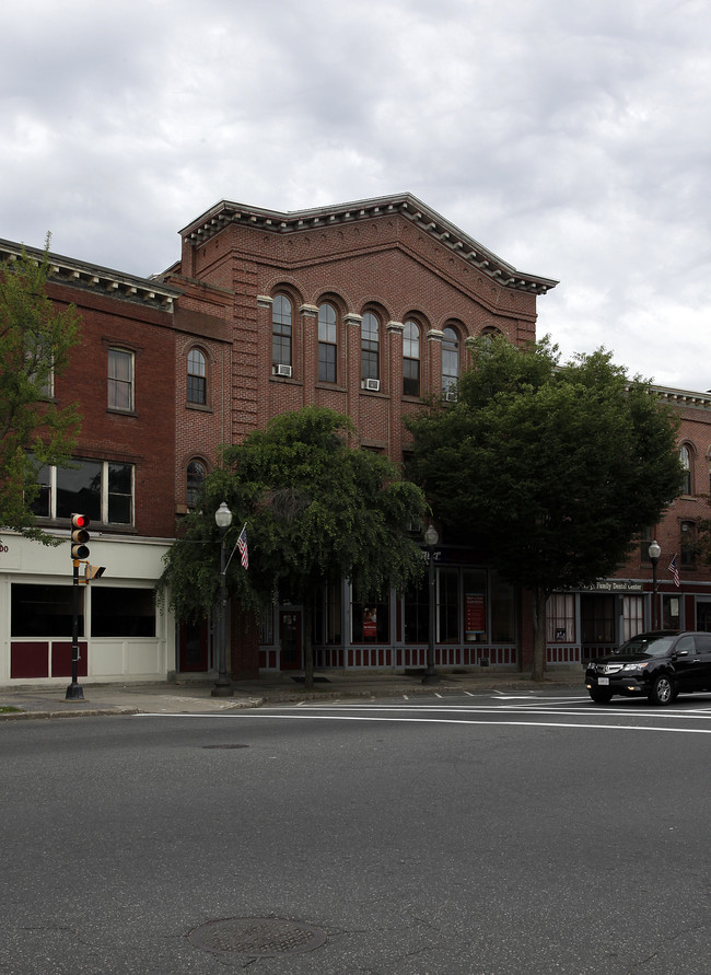 Edwards Block in Southbridge, MA - Foto de edificio - Building Photo