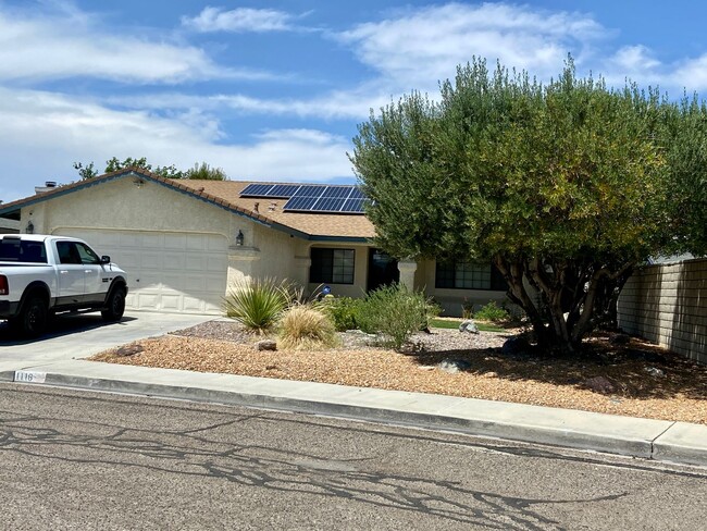 property at 1116 W Tamarisk Ave