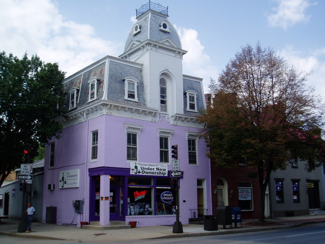 401 S Market St in Frederick, MD - Foto de edificio - Building Photo