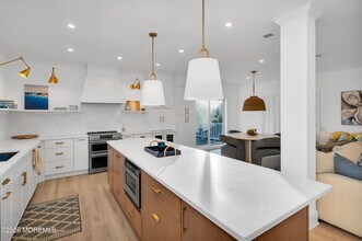 29 4th Ave in Lavallette, NJ - Building Photo - Building Photo